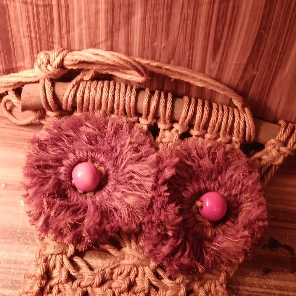 Vintage 1970s macrame brown owl 🦉 wall deco art
